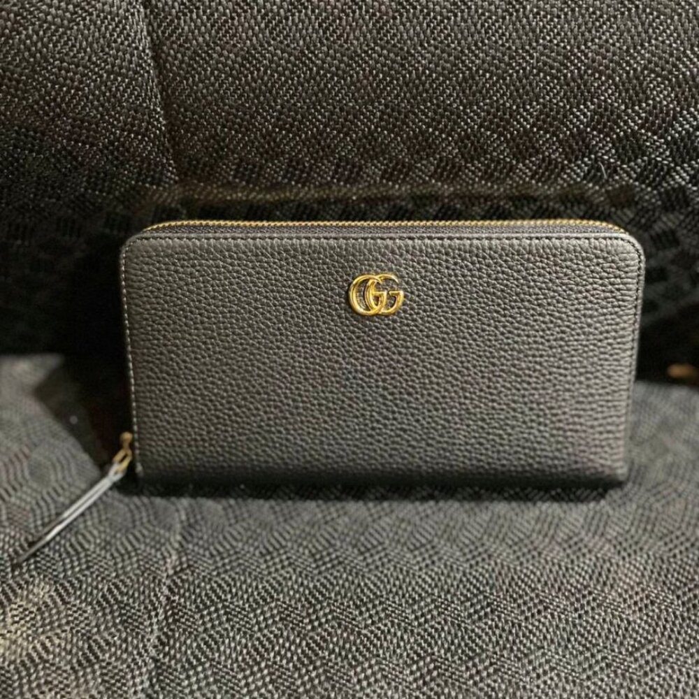 GG Marmont zip around wallet